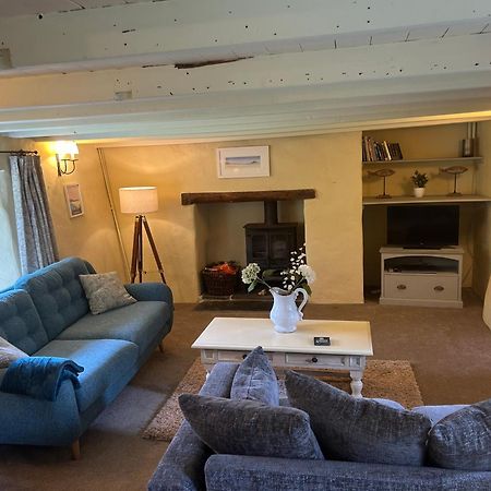 Meadowside Cottage, Characterful Grade 2 Listed Cottage Near To Wadebridge And Padstow Zewnętrze zdjęcie
