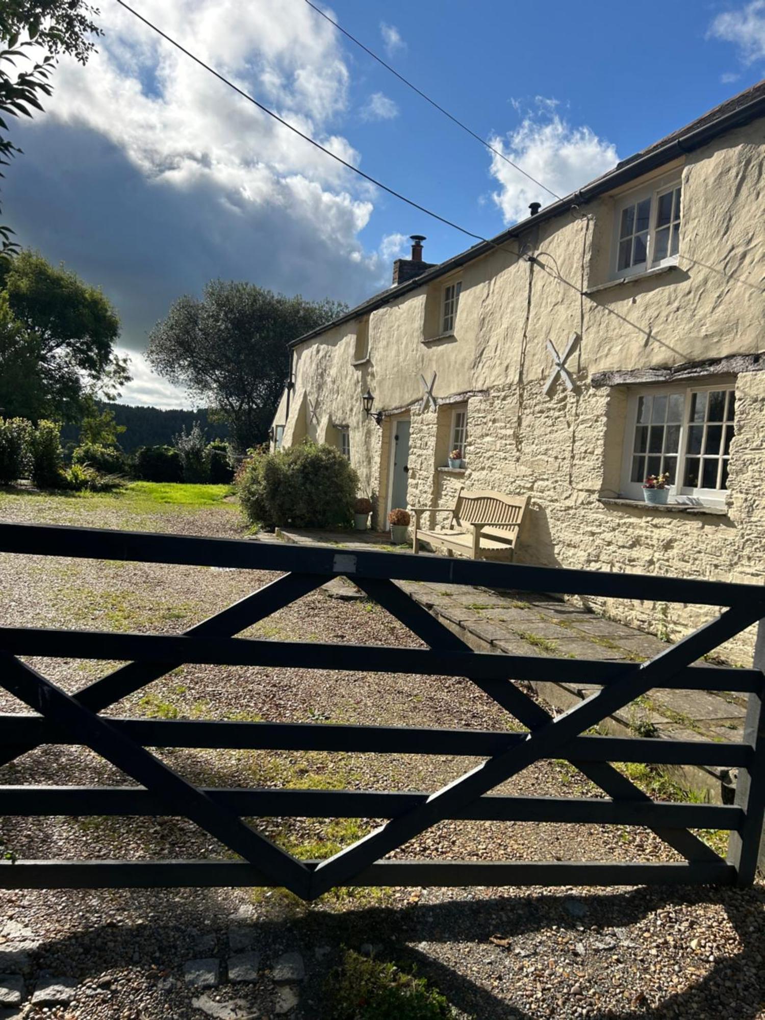 Meadowside Cottage, Characterful Grade 2 Listed Cottage Near To Wadebridge And Padstow Zewnętrze zdjęcie
